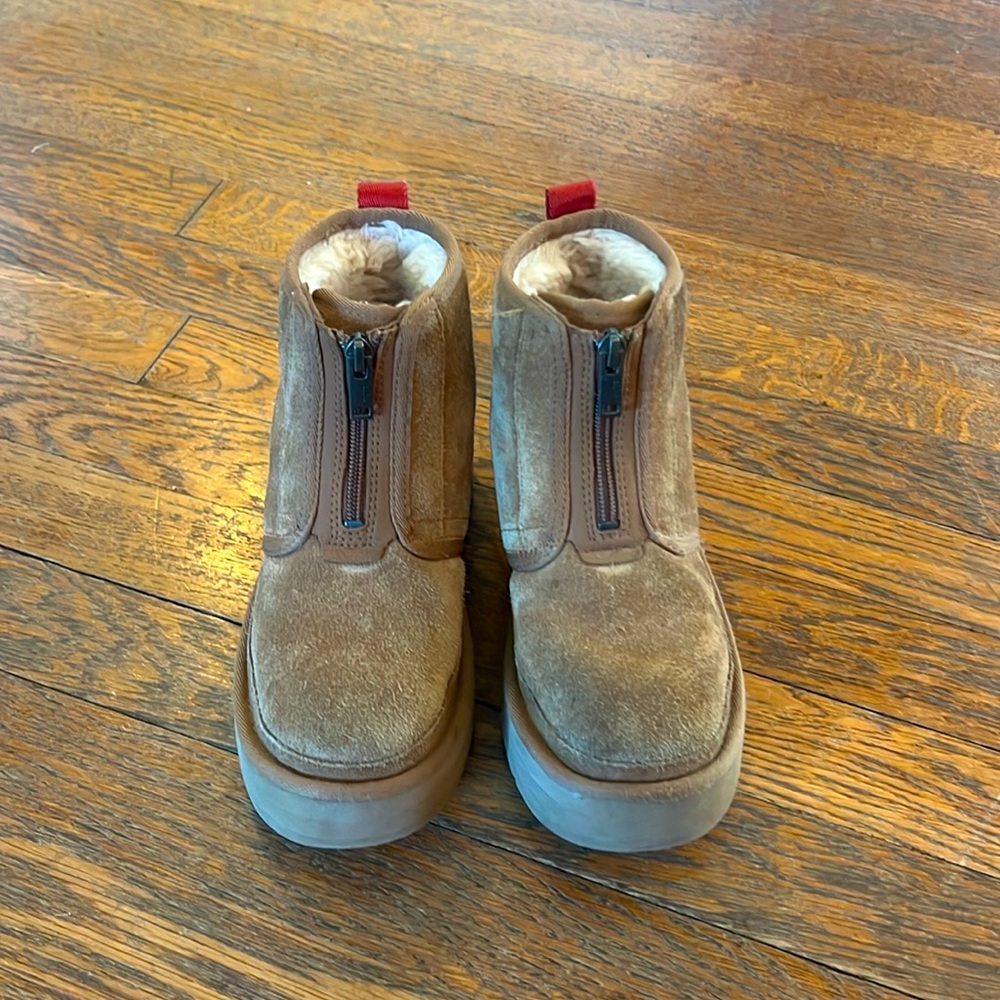 Kids UGG Neumel Tan Suede Platform Zip Boots